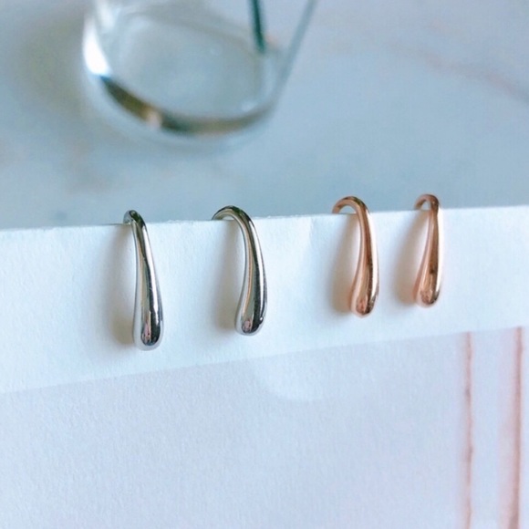 S925 Silver twisted Wavy Hoop Earrings - Picture 11 of 12